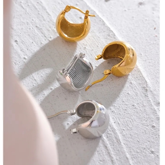 Gold-plated Hoop Earrings - Picture 6 of 6